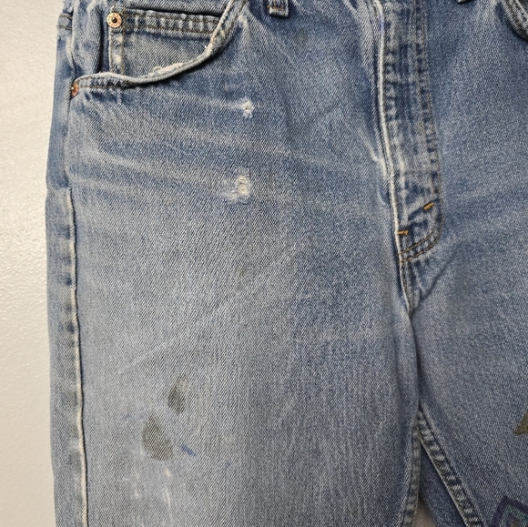 Levi's Distressed Blue Jeans - Picture 2 of 16